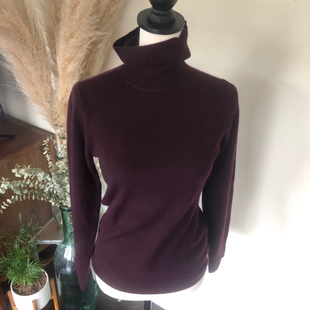J. Crew Cashmere Burgundy Turtleneck Sweater - SzS - Picture 3 of 8